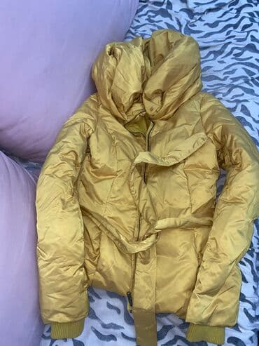 Sisleydən 11-12 yaşlı qızçun qalın kurtka, 15 azna lalafo.az -da Sisleydən 11-12 yaşlı qızçun qalın kurtka, 15 azna
