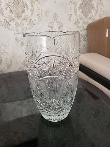 Bir vaza, Bogem şüşəsi lalafo.az -da Bir vaza, Bogem şüşəsi