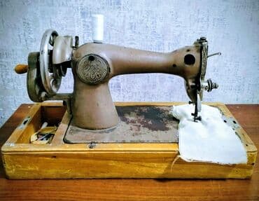 Mexanik tikiş maşını – köhnə tip, əl fırladan (krank) mexanizmli lalafo.az -da Mexanik tikiş maşını – köhnə tip, əl fırladan (krank) mexanizmli