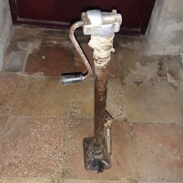 Mexanik avtomobil domkratı - Tip: əl ilə fırladılan vintli/meşuli lalafo.az -da Mexanik avtomobil domkratı - Tip: əl ilə fırladılan vintli/meşuli