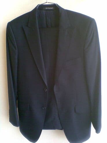 Kişi kostyumu satılır. Yaxşı vəziyyətdə cox az istifadə edilib. Razmer lalafo.az -da Kişi kostyumu satılır. Yaxşı vəziyyətdə cox az istifadə edilib. Razmer