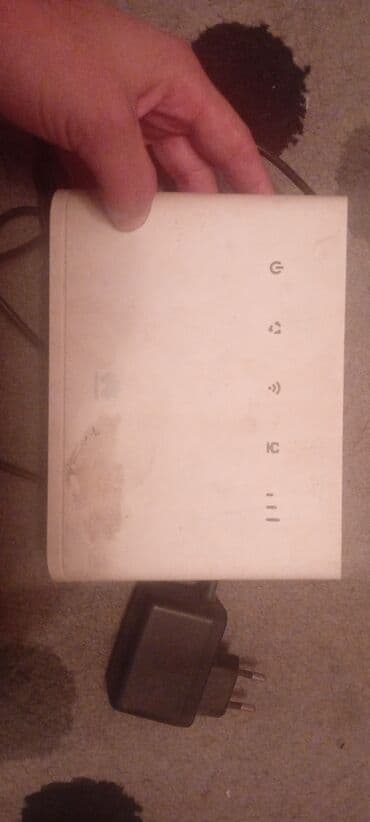 Huawei stasionar Wi‑Fi router - Marka: Huawei - Rəng: ağ - Üst lalafo.az -da Huawei stasionar Wi‑Fi router - Marka: Huawei - Rəng: ağ - Üst