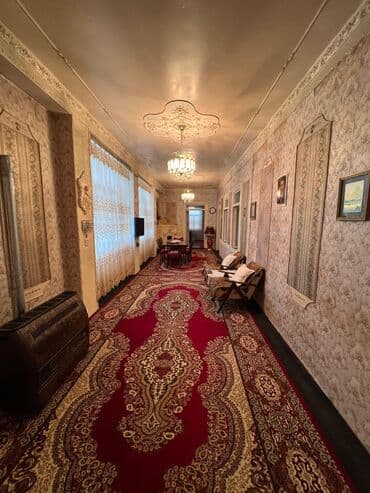 Geniş, klassik üslubda interyerə malik ev məkanı Xüsusiyyətlər: - lalafo.az -da Geniş, klassik üslubda interyerə malik ev məkanı Xüsusiyyətlər: -