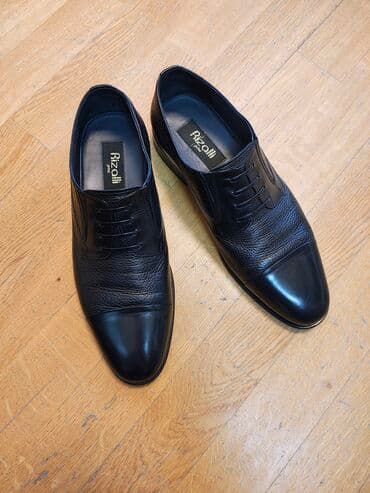 Rizalli kişi klassik ayaqqabısı. 230 manata alınıb cəmi bir dəfə 2 lalafo.az -da Rizalli kişi klassik ayaqqabısı. 230 manata alınıb cəmi bir dəfə 2