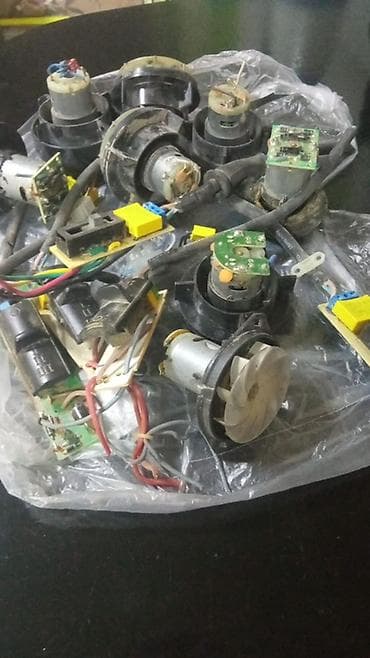 Elektronika üçün ehtiyat hissələri və komponentlər paketi Məhsul lalafo.az -da Elektronika üçün ehtiyat hissələri və komponentlər paketi Məhsul