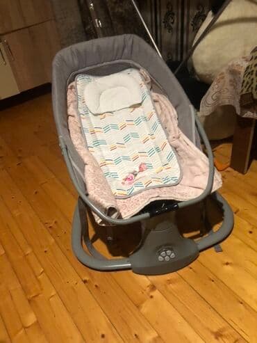 Elektrikli uşaq beşiyi/oynadan kreslo - Rəng: boz çərçivə və lalafo.az -da Elektrikli uşaq beşiyi/oynadan kreslo - Rəng: boz çərçivə və