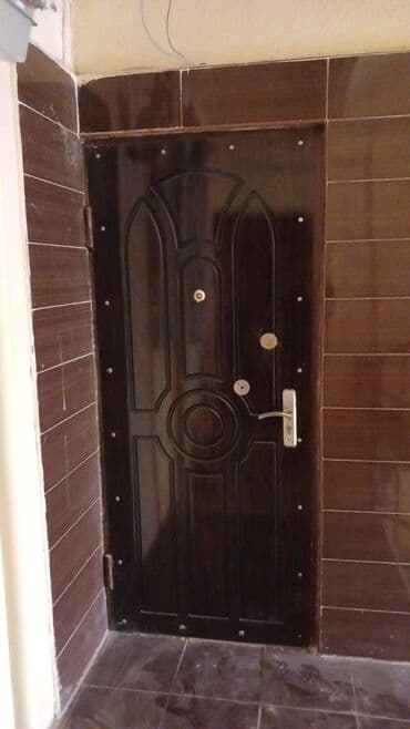 Mənzil üçün İşlənmiş Giriş qapısı Plintus ilə, Zəmanətsiz, Ünvandan götürmə lalafo.az -da Mənzil üçün İşlənmiş Giriş qapısı Plintus ilə, Zəmanətsiz, Ünvandan götürmə