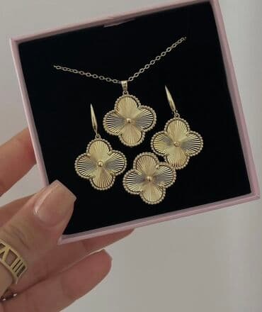 Qızılı rəngli bəzək dəsti – klover motivli Qaralma yoxdu, dəst 27 azn lalafo.az -da Qızılı rəngli bəzək dəsti – klover motivli Qaralma yoxdu, dəst 27 azn