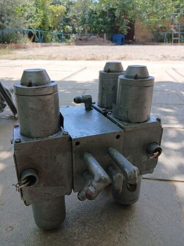 Gidraflik paylayıcısı 12V tokla işləyir. İşlək vəziyyətdədir lalafo.az -da Gidraflik paylayıcısı 12V tokla işləyir. İşlək vəziyyətdədir