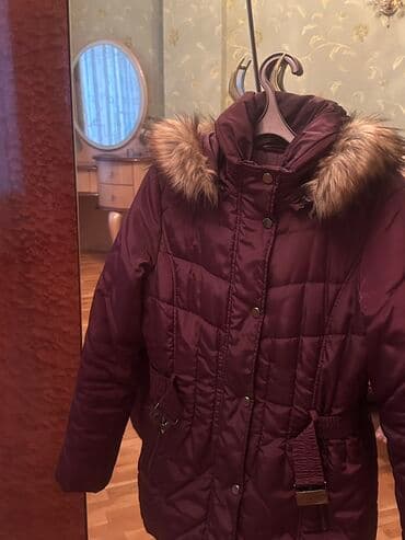 Qadın kurtkası. LC WAIKIKı firması . Tünd bordo reng .40 razmer lalafo.az -da Qadın kurtkası. LC WAIKIKı firması . Tünd bordo reng .40 razmer