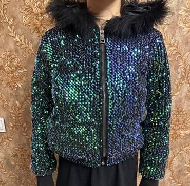 Parıltılı qız uşağı üçün kapüşonlu jaket - Material: üst hissə iri lalafo.az -da Parıltılı qız uşağı üçün kapüşonlu jaket - Material: üst hissə iri
