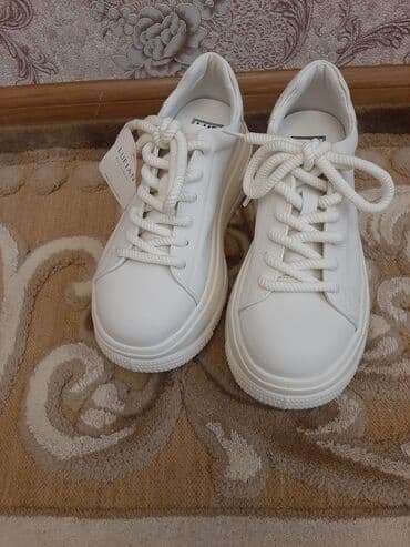 Ölçü: 38, rəng - Ağ, Yeni lalafo.az -da Ölçü: 38, rəng - Ağ, Yeni