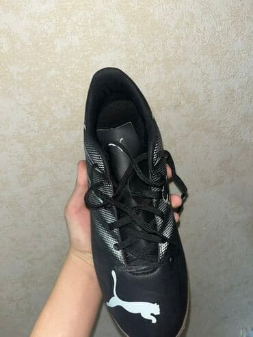 Puma futzal ayaqqabısı - Rəng: qara, ağ loqo və naxışlarla - lalafo.az -da Puma futzal ayaqqabısı - Rəng: qara, ağ loqo və naxışlarla -