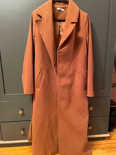 Palto L razmerdir . 36-38 razmere gedir. Uzundur lalafo.az -da Palto L razmerdir . 36-38 razmere gedir. Uzundur