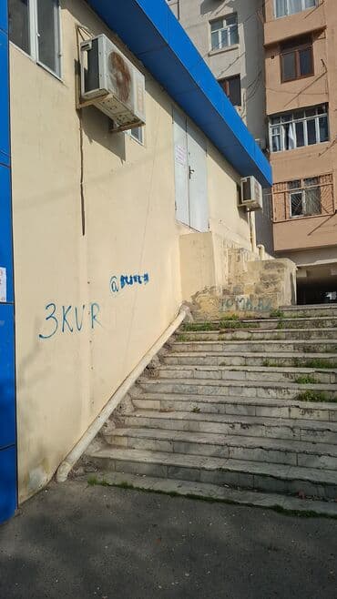 Təcili icarəyə verilir q,qarayevdə 100 kvhər bir şəraiti varanbar lalafo.az -da Təcili icarəyə verilir q,qarayevdə 100 kvhər bir şəraiti varanbar