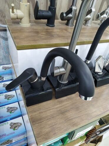 Mətbəx üçün qara rəngli qarışdırıcı kran - Tək qollu idarəetmə lalafo.az -da Mətbəx üçün qara rəngli qarışdırıcı kran - Tək qollu idarəetmə