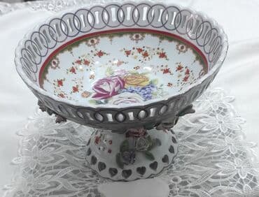 Köhnənin farfor lepkali meyvə qabi təkdir lepkalari hamısı sağlamdır lalafo.az -da Köhnənin farfor lepkali meyvə qabi təkdir lepkalari hamısı sağlamdır