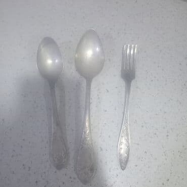 Temiz qedimi gumus qaşiq vilka munasib qiymete vererem isdeyen olsa lalafo.az -da Temiz qedimi gumus qaşiq vilka munasib qiymete vererem isdeyen olsa