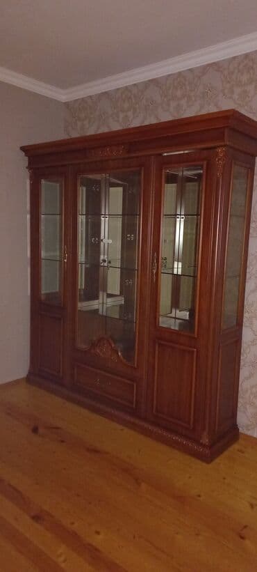 Şüşəli dolab vitrini, İşlənmiş, Ünvandan götürmə lalafo.az -da Şüşəli dolab vitrini, İşlənmiş, Ünvandan götürmə