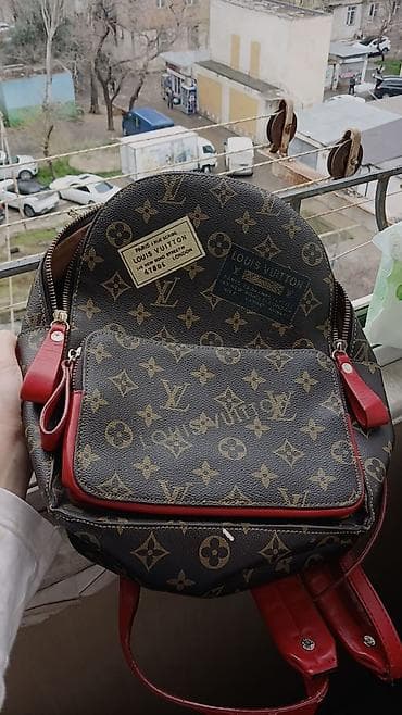 Louis Vuitton stilində qadın bel-çiyin üçün sırt çantası.Zamok biraz lalafo.az -da Louis Vuitton stilində qadın bel-çiyin üçün sırt çantası.Zamok biraz