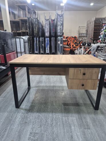 Yazi masasi-137azn
birbasa istehsaldan satis lalafo.az -da Yazi masasi-137azn
birbasa istehsaldan satis