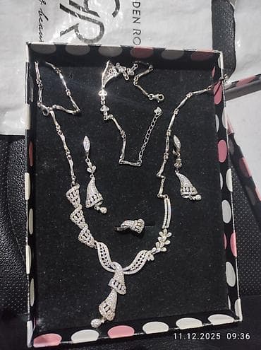 Gumus dest satilir yenidir islebmeyib sekilde gorunduyu kimi lalafo.az -da Gumus dest satilir yenidir islebmeyib sekilde gorunduyu kimi