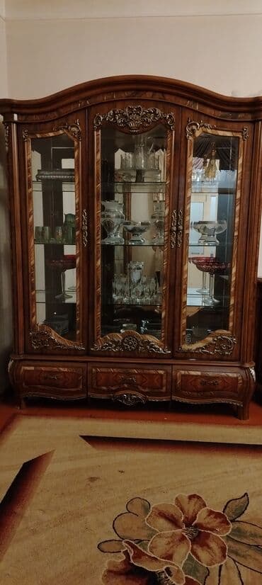 Şüşəli dolab vitrini lalafo.az -da Şüşəli dolab vitrini