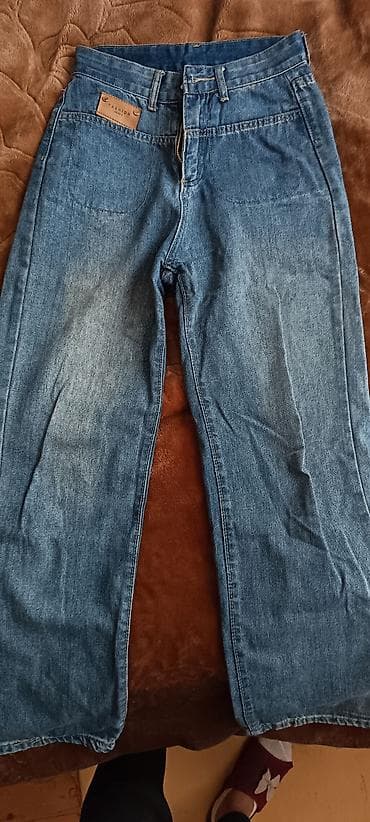 Klassik mavi rəngli cins şalvar - Material: sıx denim (pambıq əsaslı) lalafo.az -da Klassik mavi rəngli cins şalvar - Material: sıx denim (pambıq əsaslı)