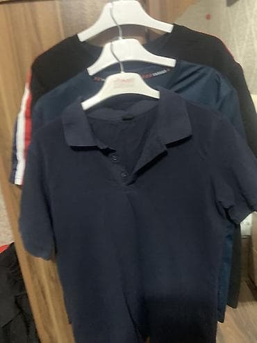 Kişi köynəkləri dəsti - 3 ədəd qısaqol köynək 1) Tünd lacivərt polo – lalafo.az -da Kişi köynəkləri dəsti - 3 ədəd qısaqol köynək 1) Tünd lacivərt polo –