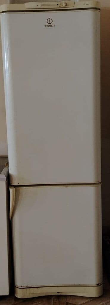 Indesit iki qapılı soyuducu - Üst kamera: əsas soyutma bölməsi lalafo.az -da Indesit iki qapılı soyuducu - Üst kamera: əsas soyutma bölməsi