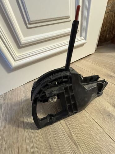 Hummer H3 suret qutusunun qolu lalafo.az -da Hummer H3 suret qutusunun qolu