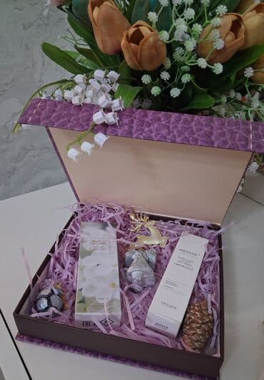 Hədiyyə qutusu – fərdi toplanır, hər büdcəyə uyğun. Tərkib nümunəsi lalafo.az -da Hədiyyə qutusu – fərdi toplanır, hər büdcəyə uyğun. Tərkib nümunəsi