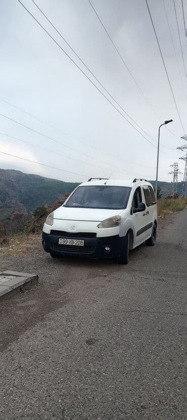 Peugeot Partner: 1.6 l | 2014 il Van/Minivan lalafo.az -da Peugeot Partner: 1.6 l | 2014 il Van/Minivan