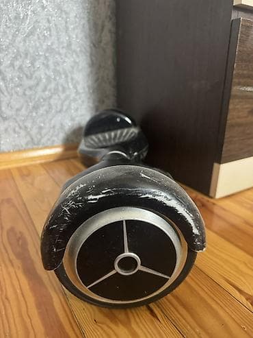 Elektrik hoverboard (self-balance skuter), qara rəng. Xüsusiyyətlər at lalafo.az Elektrik hoverboard (self-balance skuter), qara rəng. Xüsusiyyətlər