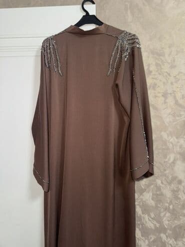 Qəhvəyi rəngli zərli abaya/kimono üst geyimi - Düz, axıcı kəsim – lalafo.az -da Qəhvəyi rəngli zərli abaya/kimono üst geyimi - Düz, axıcı kəsim –