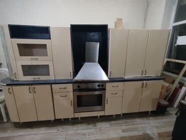 Mətbəx mebeli satılır. Qiymət 460 azn. Ölçü 3.10sm. Üzərində, qaz lalafo.az -da Mətbəx mebeli satılır. Qiymət 460 azn. Ölçü 3.10sm. Üzərində, qaz