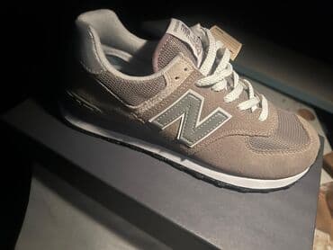 New Balance 574 Core kişi/giz/unikseks.zakaz sef razmer olunub lalafo.az -da New Balance 574 Core kişi/giz/unikseks.zakaz sef razmer olunub