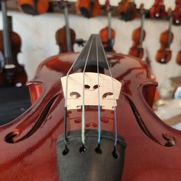 Skripkalar: Skripka 4/4 Material:Şam ağacı Carlovy Ünvan:Nizami 42 (Daxil işlər lalafo.az -da — 3 Skripkalar: Skripka 4/4 Material:Şam ağacı Carlovy Ünvan:Nizami 42 (Daxil işlər — 3