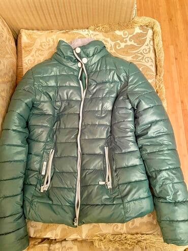 S beden qadin.Zəif parıltılı tünd yaşıl rəngdə yüngül lalafo.az -da S beden qadin.Zəif parıltılı tünd yaşıl rəngdə yüngül