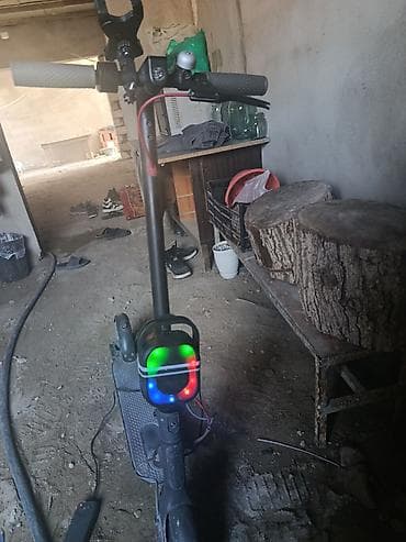 Elektrikli skuter satılır arginal xiaomi m365 sürət 29-30 gediş lalafo.az -da Elektrikli skuter satılır arginal xiaomi m365 sürət 29-30 gediş