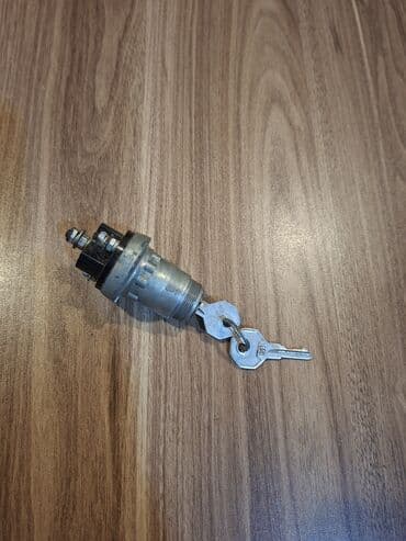 Avtomobil üçün kontakt açarı və kilid silindri dəsti - Komplekt: 1 lalafo.az -da Avtomobil üçün kontakt açarı və kilid silindri dəsti - Komplekt: 1