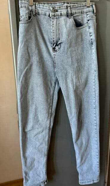 Açıq boz rəngli mom-fit cins şalvar - Yüksək bel - Klassik 5 ciblə lalafo.az -da Açıq boz rəngli mom-fit cins şalvar - Yüksək bel - Klassik 5 ciblə