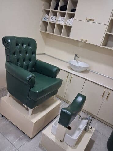 Hazır işlək salonda sac masaları güzgüler dırnaq stulları münasib lalafo.az -da Hazır işlək salonda sac masaları güzgüler dırnaq stulları münasib