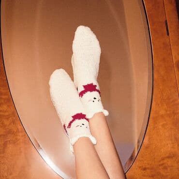 Ağ ayı ilə corablar Qutuda satılır. Ölçü: 36-39 İstənilən metroya lalafo.az -da Ağ ayı ilə corablar Qutuda satılır. Ölçü: 36-39 İstənilən metroya