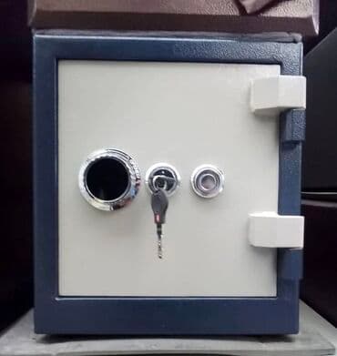 Agir yanmayan seyf acarilə işləyir lalafo.az -da Agir yanmayan seyf acarilə işləyir