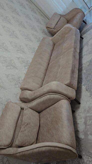 İşlənmiş, Divan, 2 kreslo, Bazasız, Açılmayan lalafo.az -da İşlənmiş, Divan, 2 kreslo, Bazasız, Açılmayan