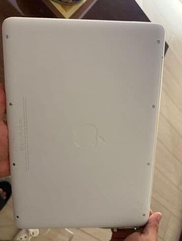 apple vatch: Apple MacBook – ağ korpuslu, işıqlanan Apple loqosu ilə. Texniki lalafo.az -da — 6 apple vatch: Apple MacBook – ağ korpuslu, işıqlanan Apple loqosu ilə. Texniki — 6