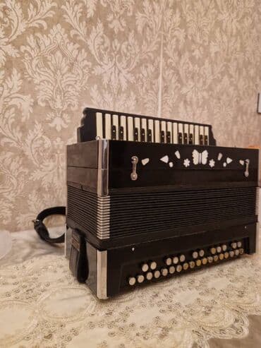 Royallar: Qarmon, Akustik, Yeni, Ünvandan götürmə, Ödənişli çatdırılma, Rayonlara çatdırılma lalafo.az -da — 6 Royallar: Qarmon, Akustik, Yeni, Ünvandan götürmə, Ödənişli çatdırılma, Rayonlara çatdırılma — 6