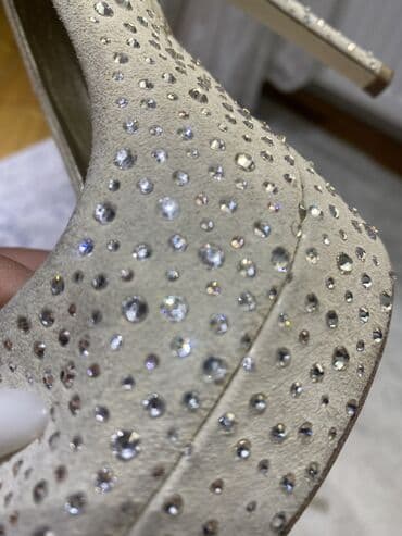 Tuflilər, Ölçü: 37, rəng - Bej, İşlənmiş lalafo.az -da Tuflilər, Ölçü: 37, rəng - Bej, İşlənmiş