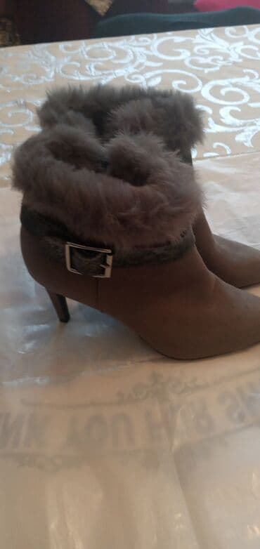 Jacqueline RIU qadın gödəkçə/plaş - Brend: Jacqueline RIU (etiketdə lalafo.az -da Jacqueline RIU qadın gödəkçə/plaş - Brend: Jacqueline RIU (etiketdə